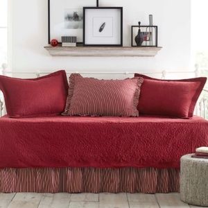 TWIN SIZE 5-PIECE DAYBED COVER ENSEMBLE QUILT SET